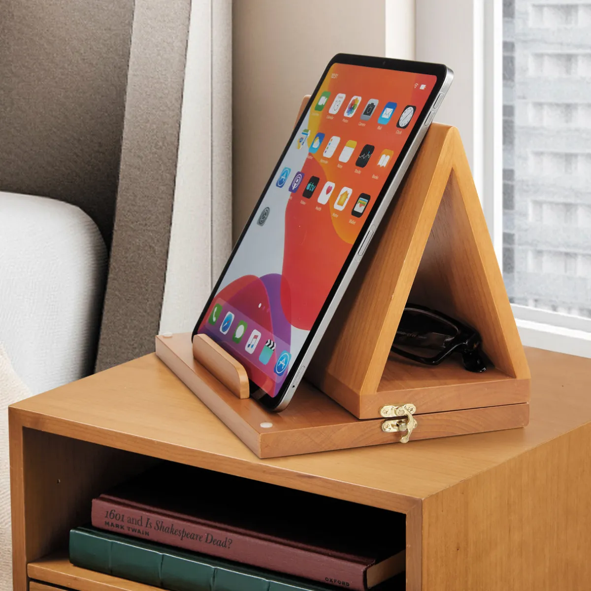 Levenger Bookends & Stands|Reader Furnishings*Apex Book Niche