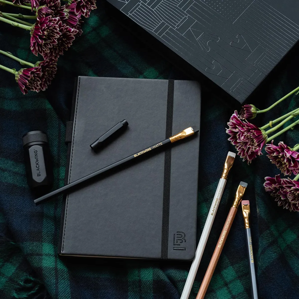 Levenger Pencils|Fine Art Supplies*Blackwing Essentials Set with Notebook