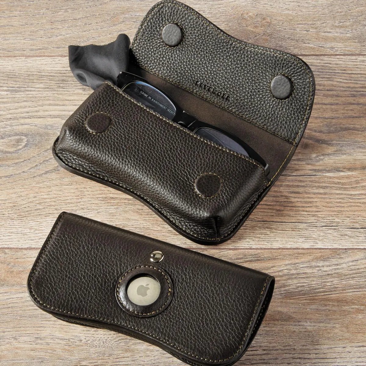 Levenger Eyeglass Cases|Eyeglass Cases*Bomber Jacket Smart Tag Eyeglass Case