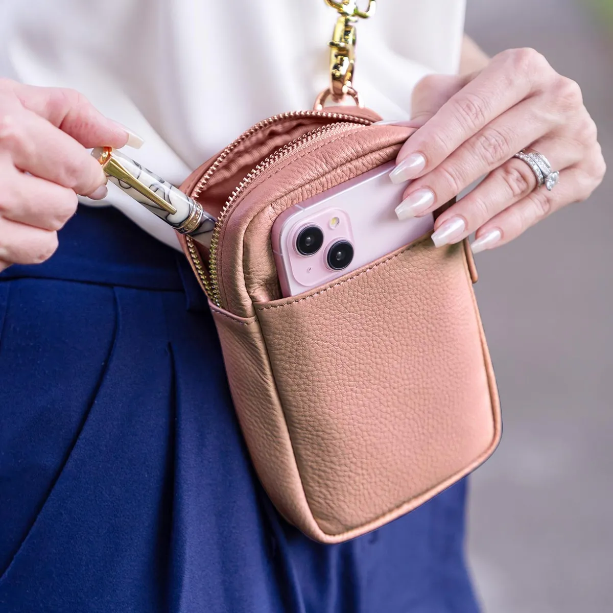 Levenger Tech Essentials|Phone Cases*Carrie Crossbody Phone Sling