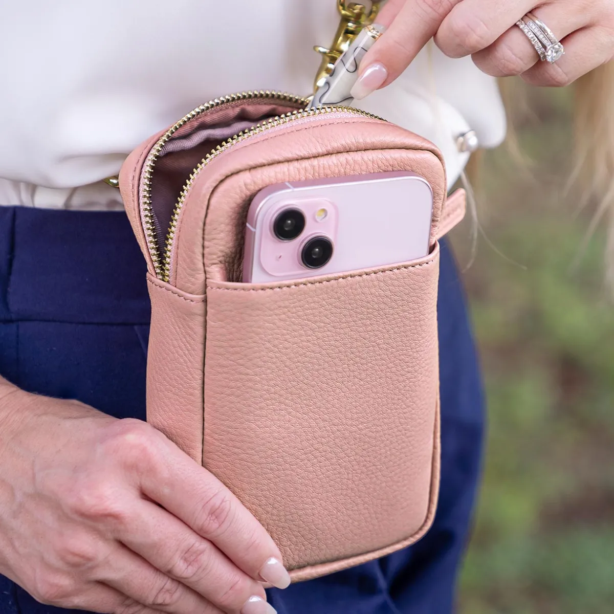 Levenger Tech Essentials|Phone Cases*Carrie Crossbody Phone Sling