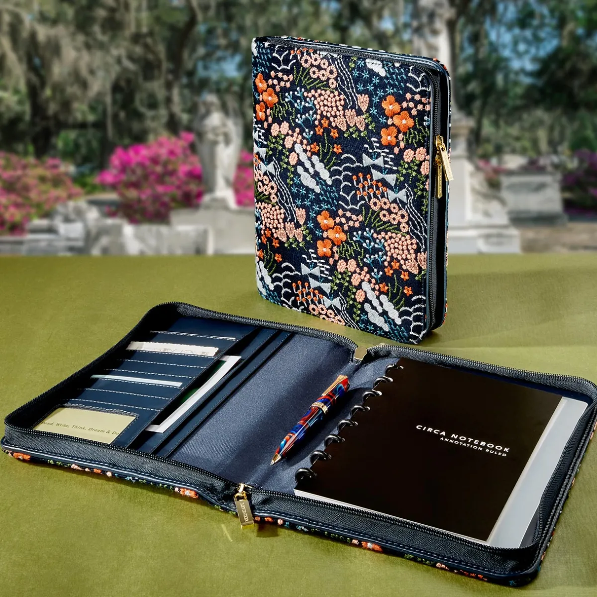 Levenger Junior Notebooks|Padfolios*Circa Midnight Garden Zip Folio