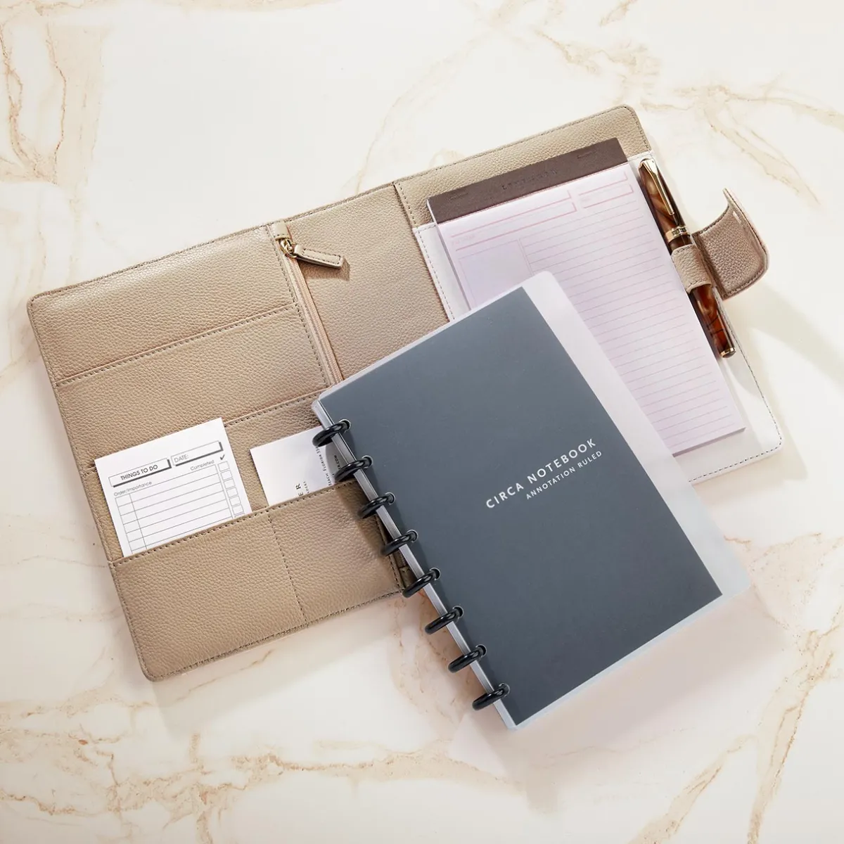 Levenger Padfolios*Circa Scalloped Leather Softolio