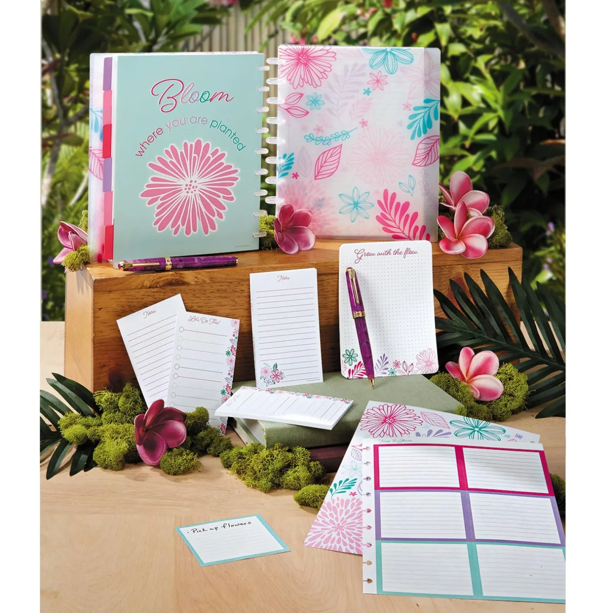 Levenger Midway Notebooks*Circa Secret Garden Weekly/Monthly Undated Agenda Notebook