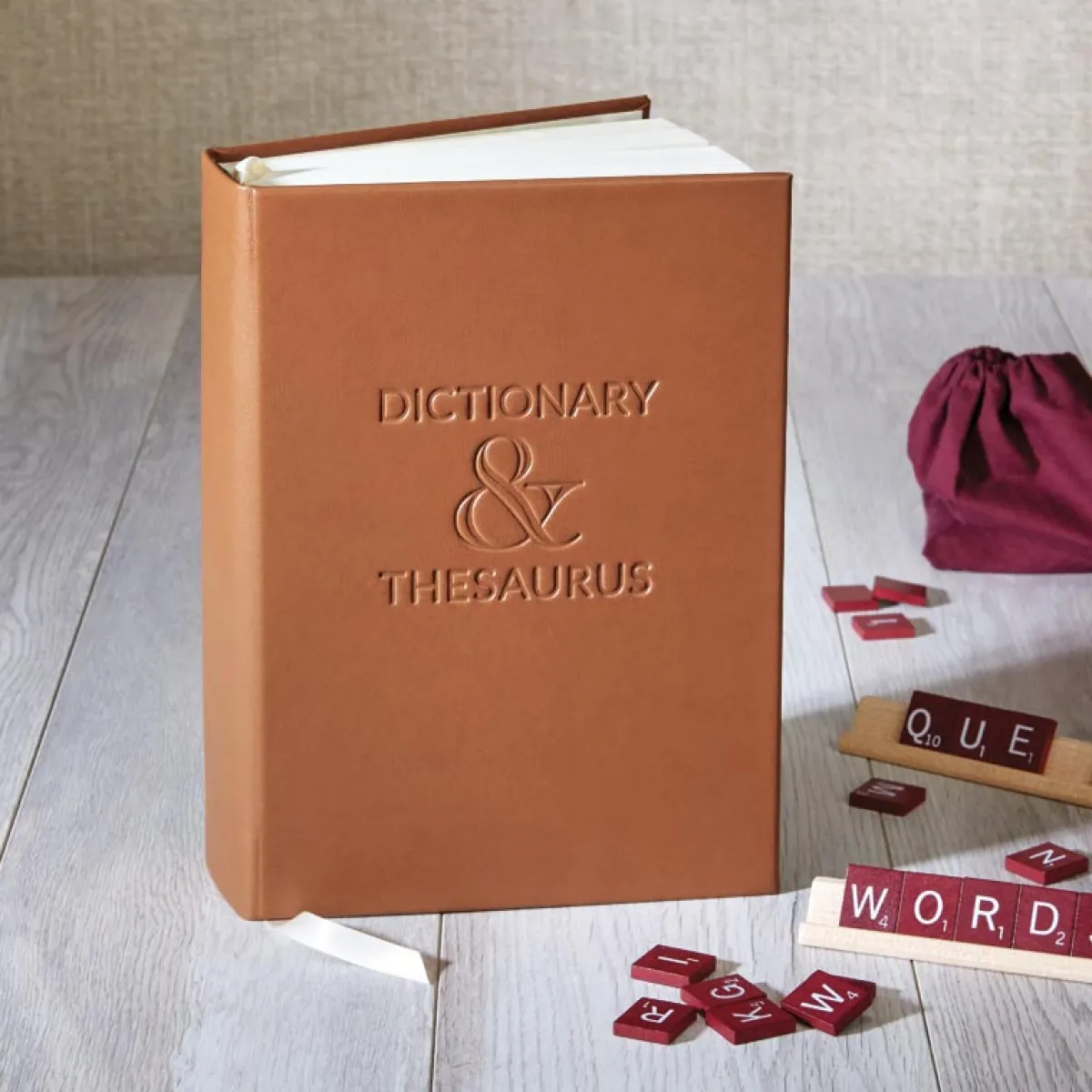Levenger Books*Dictionary & Thesaurus