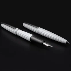 Levenger Fountain Pens|Diplomat*Diplomat Aero Lacquered Fountain Pen