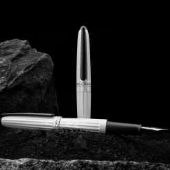 Levenger Fountain Pens|Diplomat*Diplomat Aero Lacquered Fountain Pen