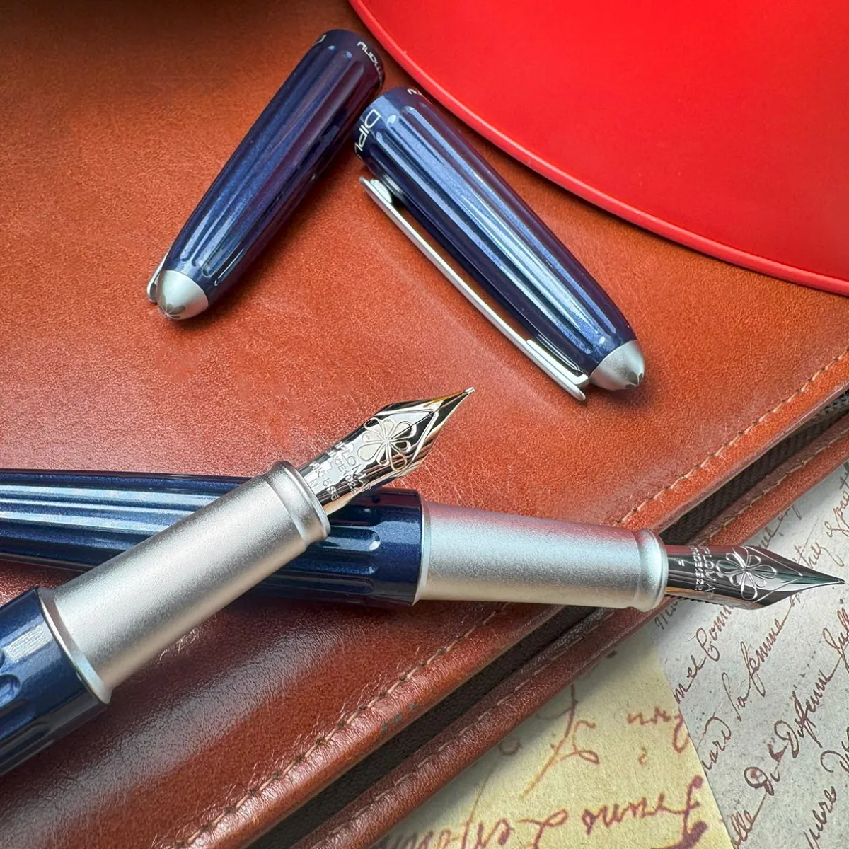 Levenger Fountain Pens|Diplomat*Diplomat Aero Midnight Blue Fountain Pen