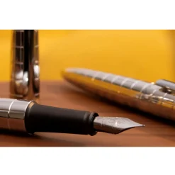 Levenger Fountain Pens|Diplomat*Diplomat Aero Rhomb Fountain Pen