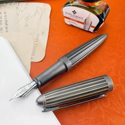 Levenger Fountain Pens|Diplomat*Diplomat Aero Stripes Oxyd Brass Fountain Pen