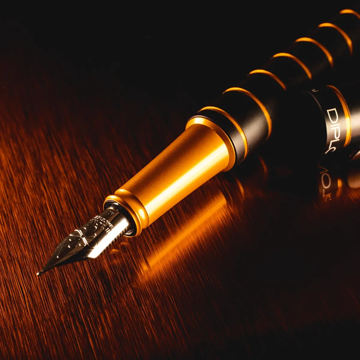 Levenger Fountain Pens|Diplomat*Diplomat Elox Ring Fountain Pen