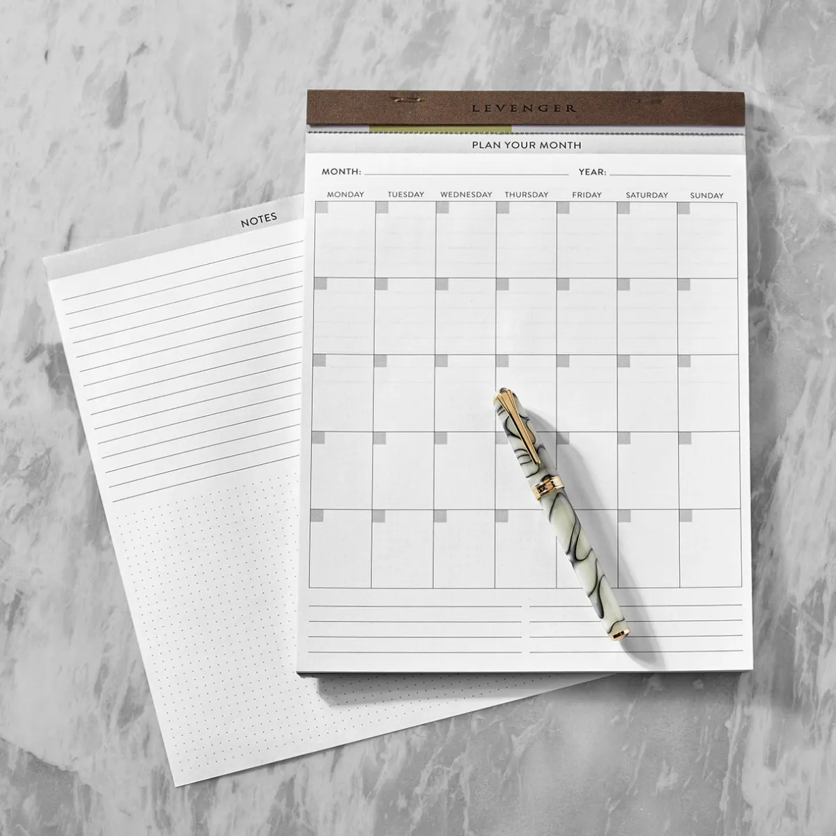 Levenger Freeleaf & Notepads*Freeleaf Big Picture Monthly Desk Pad (25 sheets)