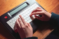 Levenger Tech Essentials*Freewrite Alpha Typewriter in Raven Black With Backlight