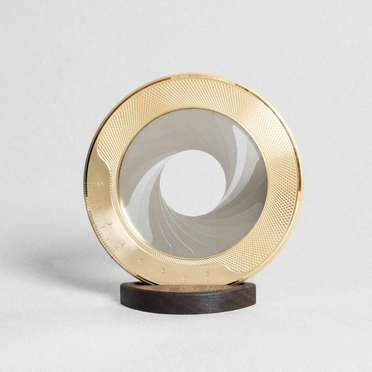 Levenger Ceo Picks*Makers Cabinet Iris Circle Drawing Tool