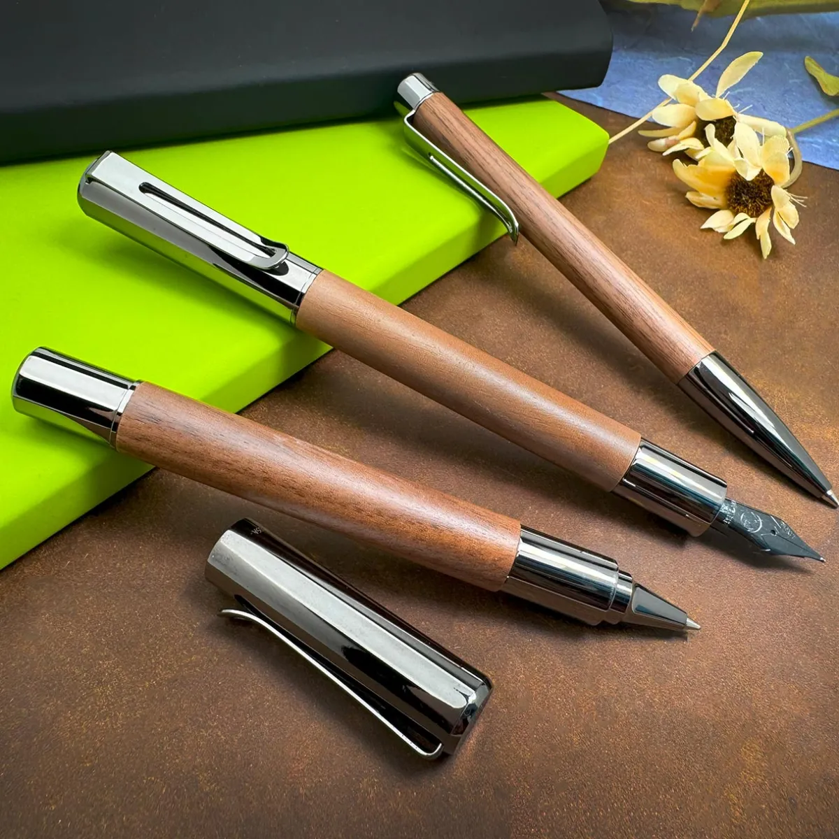 Levenger Fountain Pens|Monteverde*Monteverde Ritma Walnut Fountain Pen