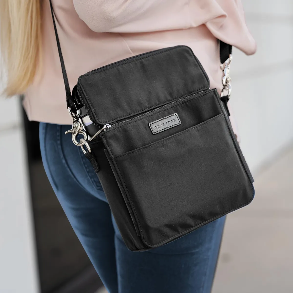 Levenger Crossbodies|Travel Bags & Accessories*Onboard Travel Caddy