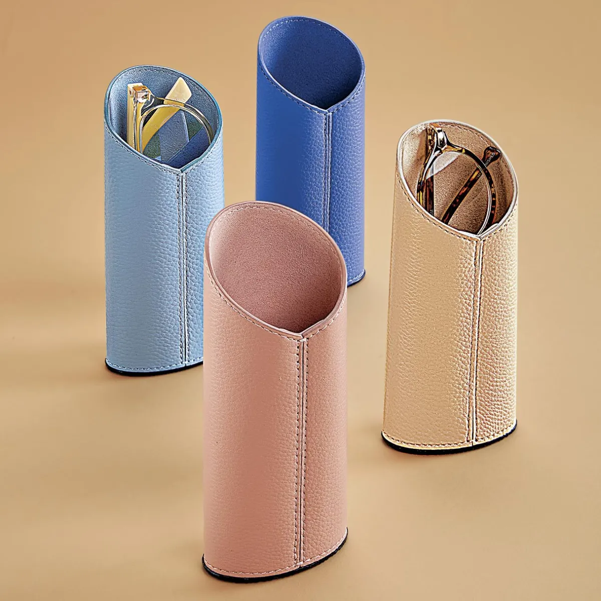 Levenger Eyeglass Cases|Eyeglass Cases*Trophy Eyeglass Stand