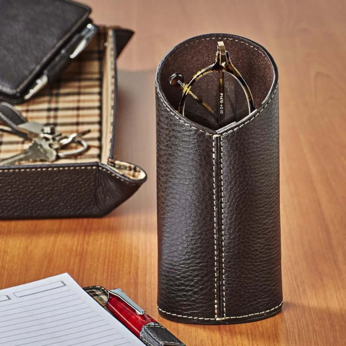 Levenger Eyeglass Cases|Eyeglass Cases*Trophy Eyeglass Stand